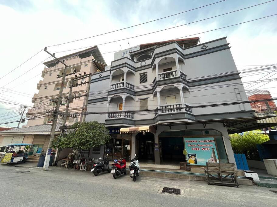 Room101 In Wanna Apartment Pattaya Bagian luar foto